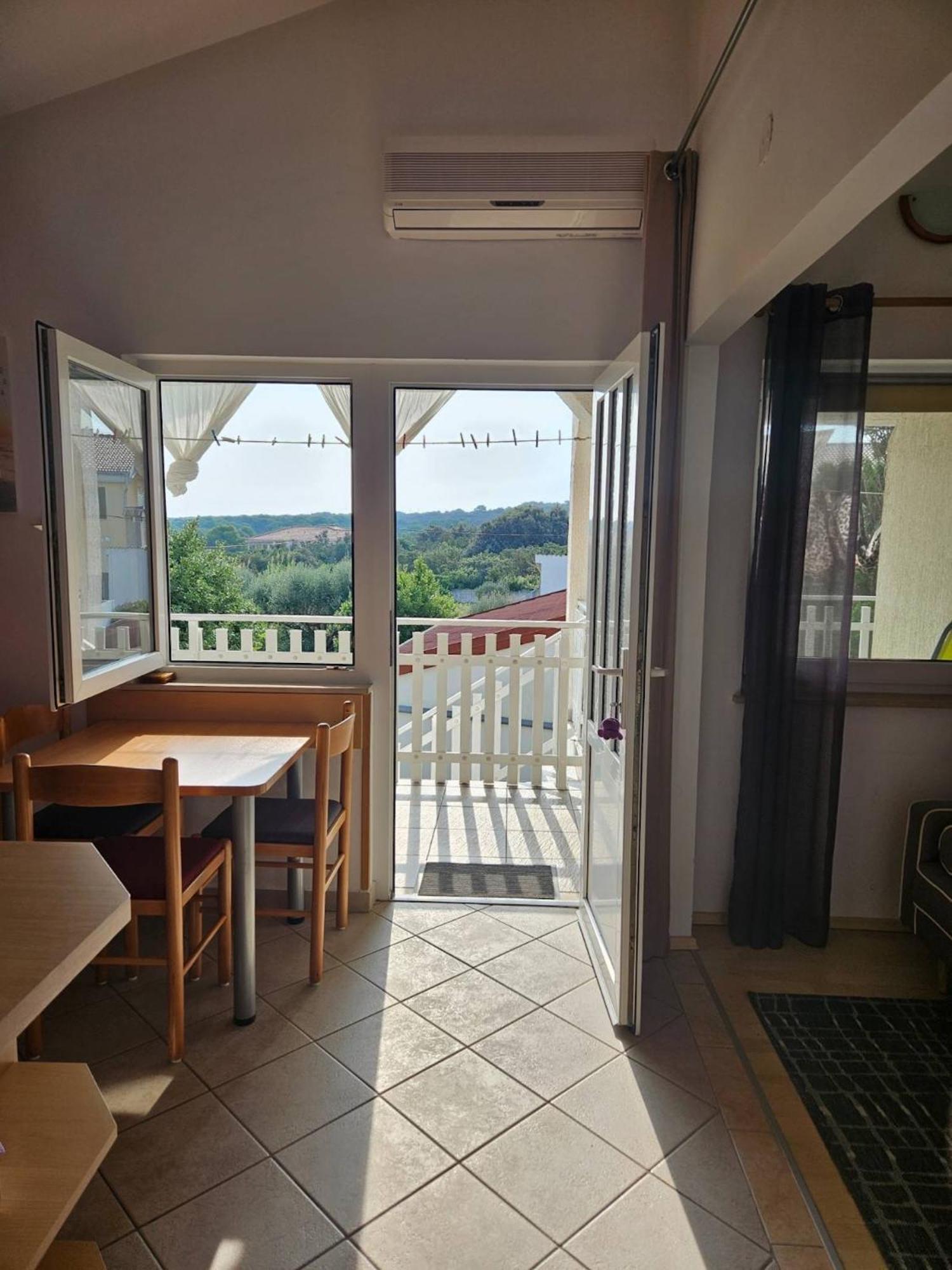 Apartments Nina Силба Екстериор снимка